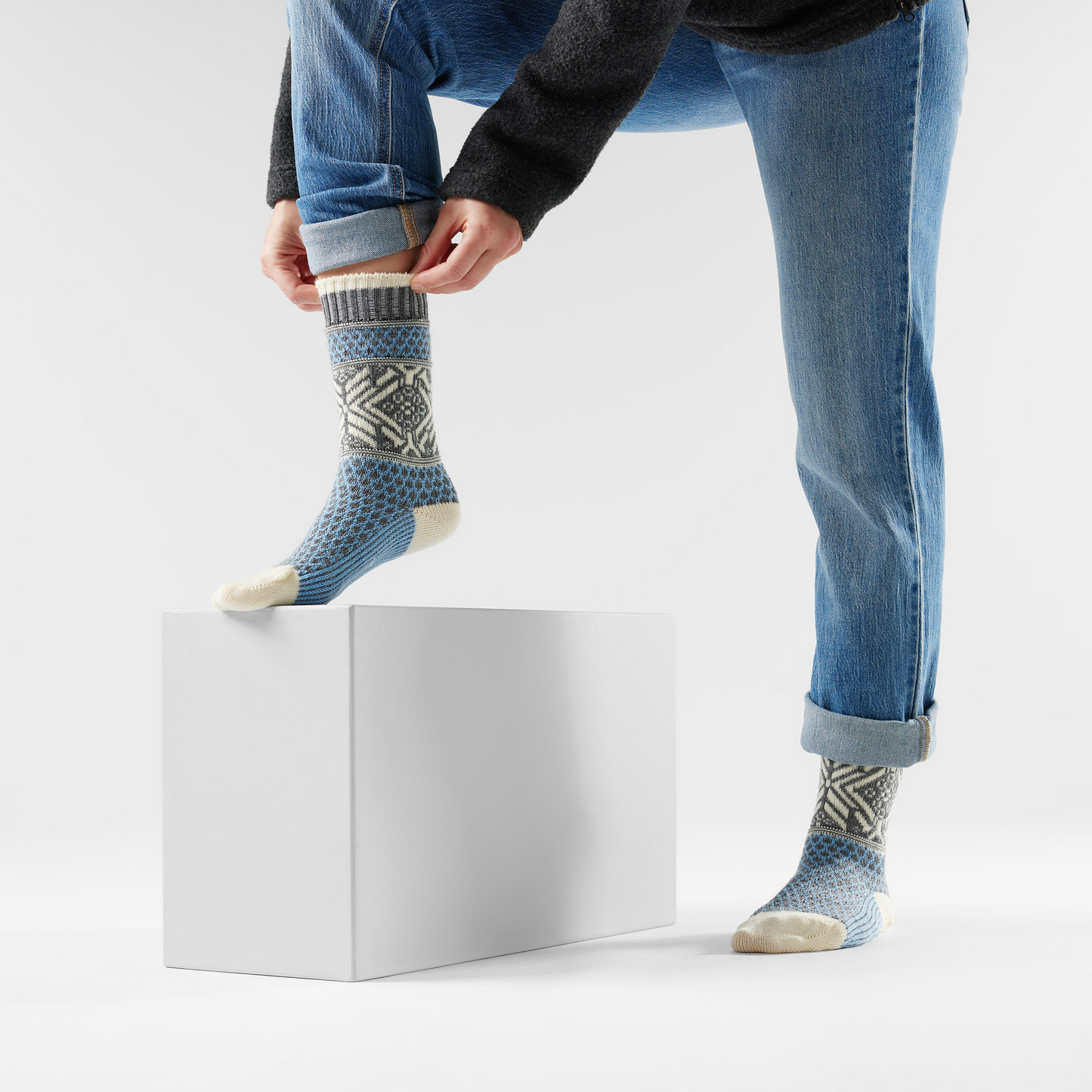 Everyday Cozy Popcorn Snowflake Crew Socks