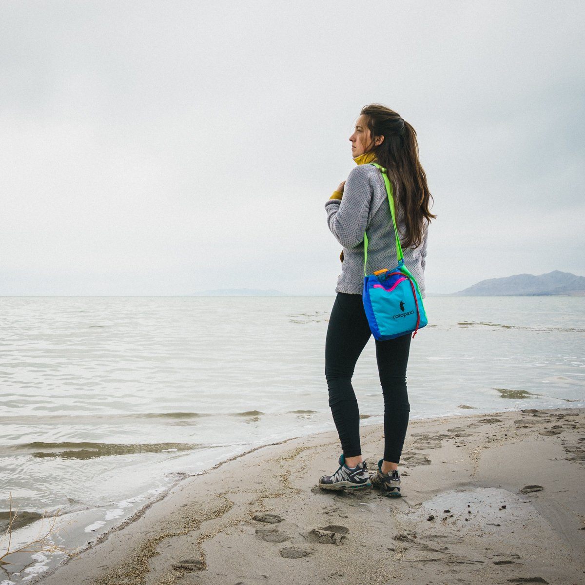 Camaya Satchel - Del Día SURPRISE Satchel